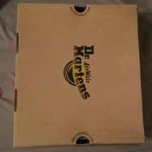 Doc Martens women 11 pascal boots